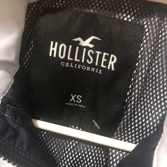 Hollister colorblock windbreaker 🌬 - Picture 5 of 5